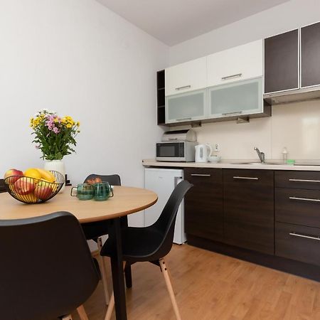 Cozy Apartment With Balcony Warszawa By Noclegi Renters エクステリア 写真