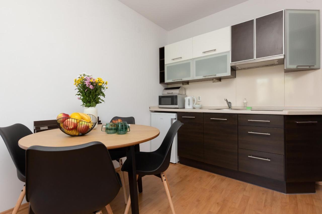 Cozy Apartment With Balcony Warszawa By Noclegi Renters エクステリア 写真