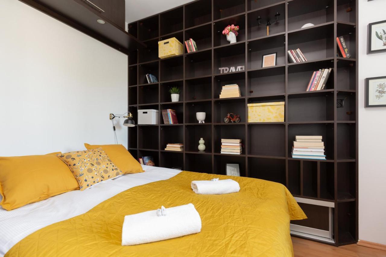Cozy Apartment With Balcony Warszawa By Noclegi Renters エクステリア 写真