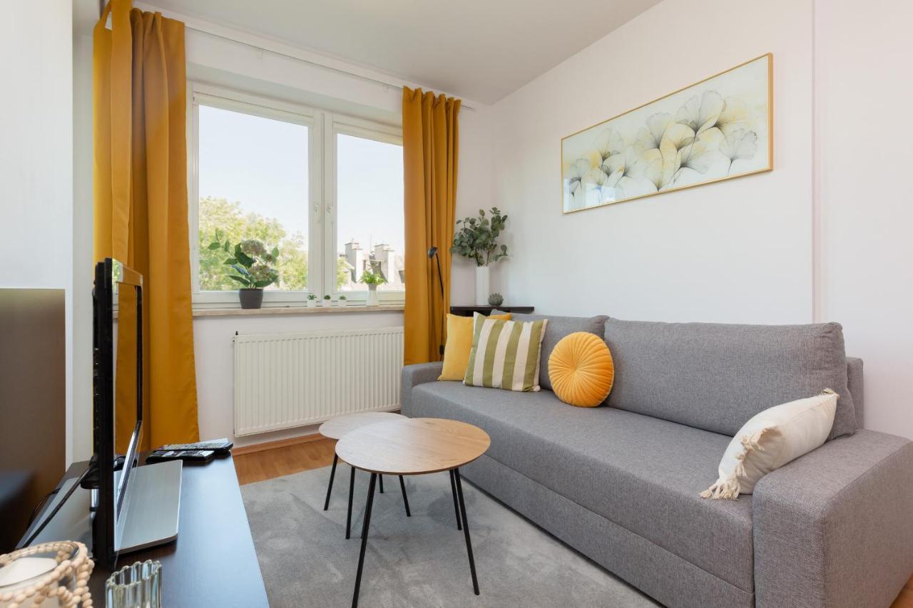 Cozy Apartment With Balcony Warszawa By Noclegi Renters エクステリア 写真