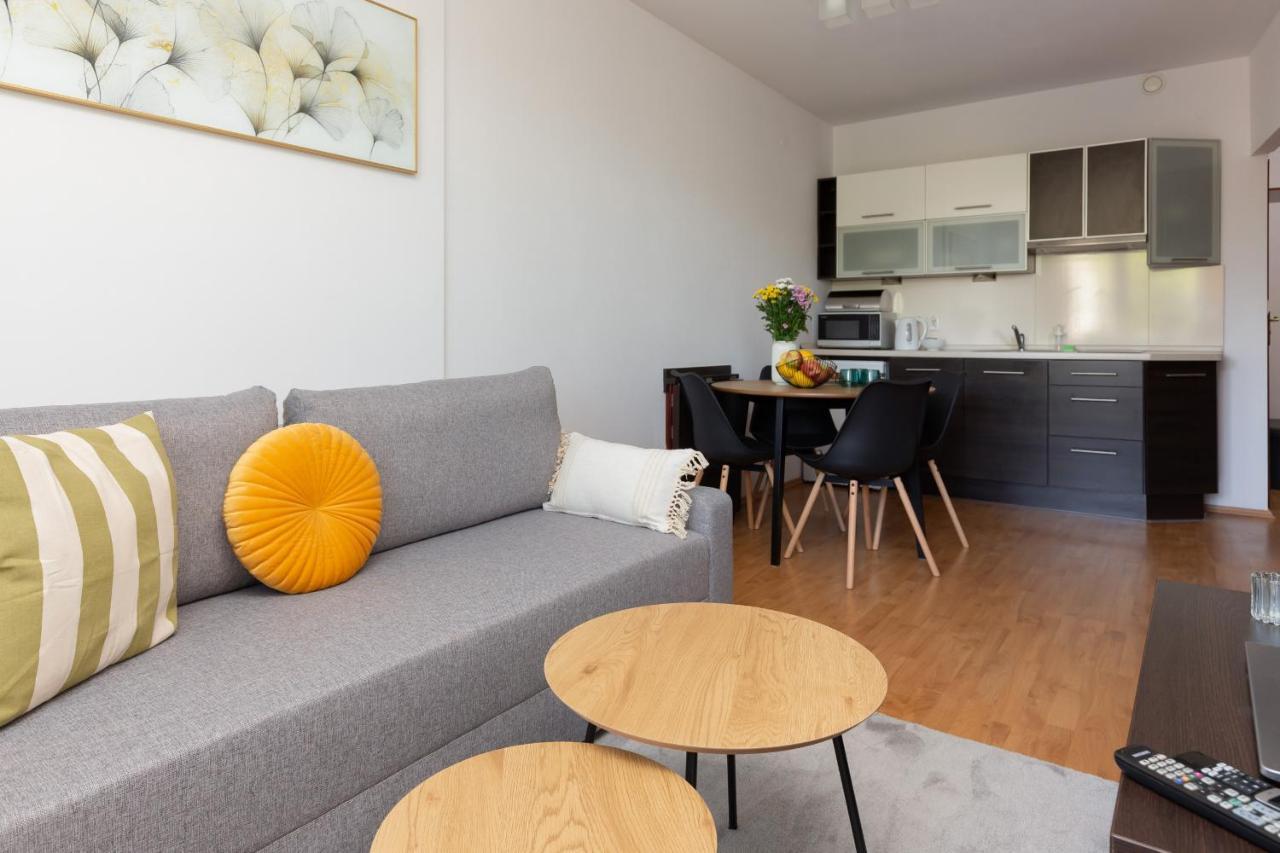 Cozy Apartment With Balcony Warszawa By Noclegi Renters エクステリア 写真