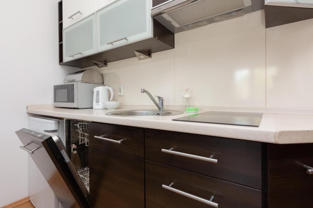 Cozy Apartment With Balcony Warszawa By Noclegi Renters エクステリア 写真