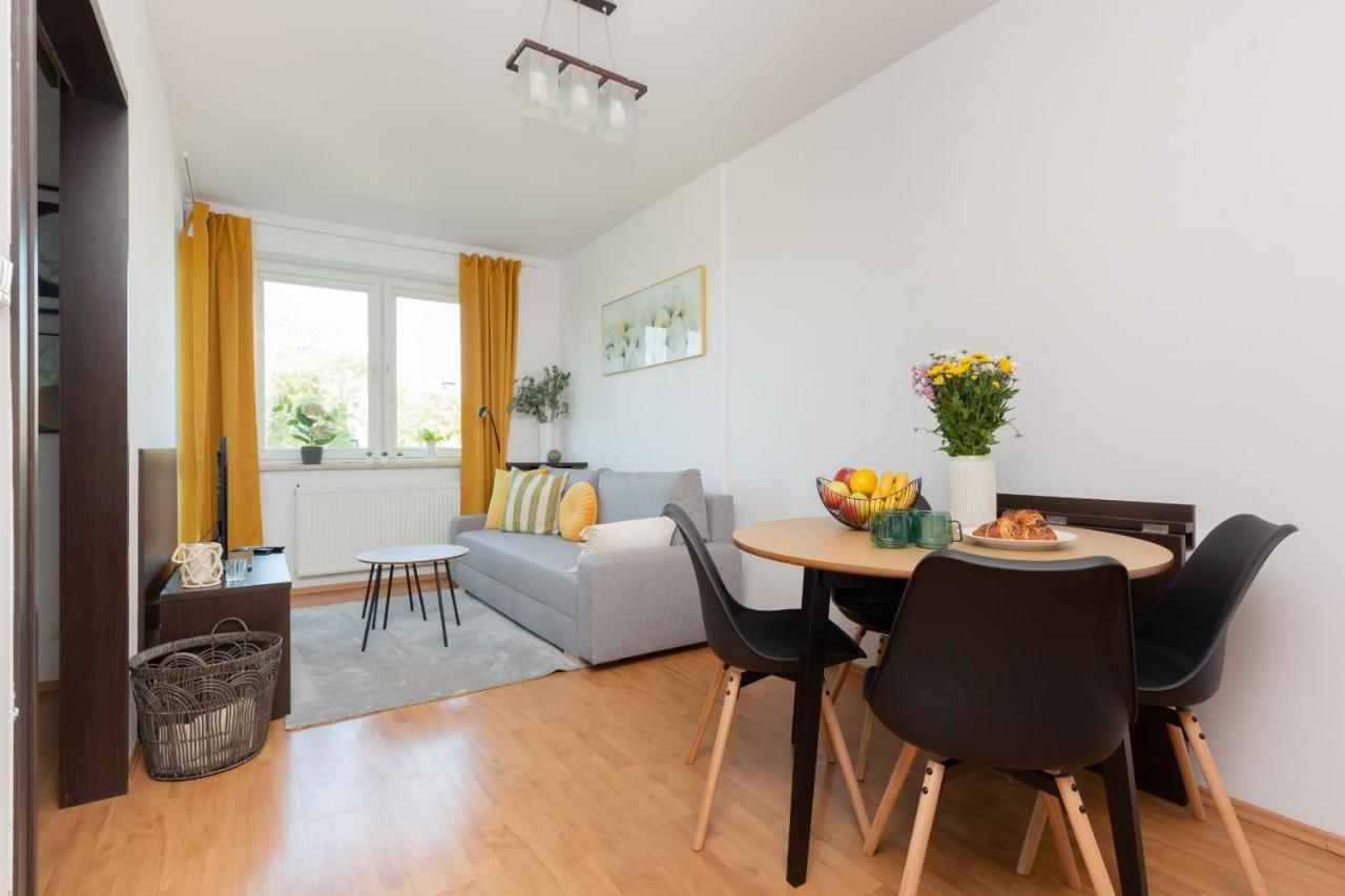Cozy Apartment With Balcony Warszawa By Noclegi Renters エクステリア 写真