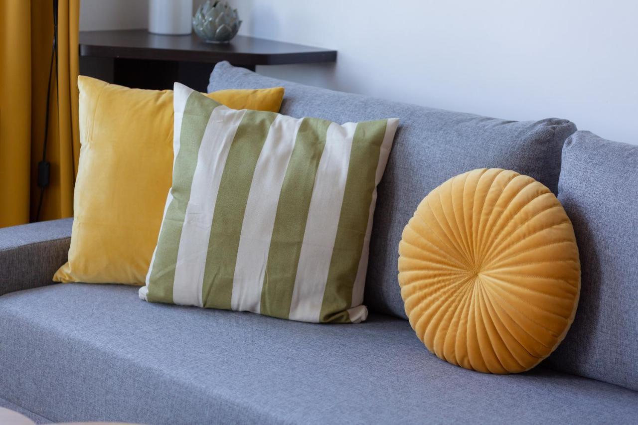 Cozy Apartment With Balcony Warszawa By Noclegi Renters エクステリア 写真