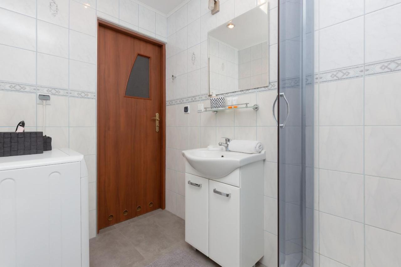 Cozy Apartment With Balcony Warszawa By Noclegi Renters エクステリア 写真