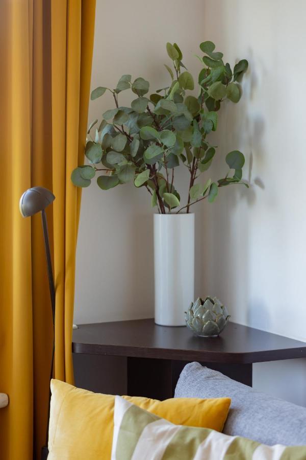 Cozy Apartment With Balcony Warszawa By Noclegi Renters エクステリア 写真